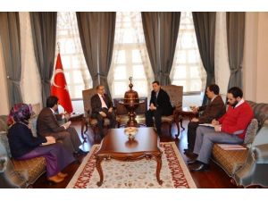 İslam İşbirliği Teşkilatı Genel Sekreter Yardımcısı Youssef Valiliği Ziyaret Etti