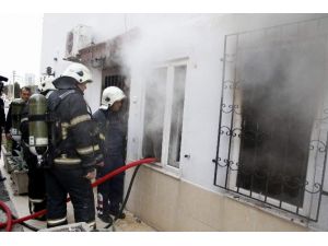 Antalya’da Ev Yangını