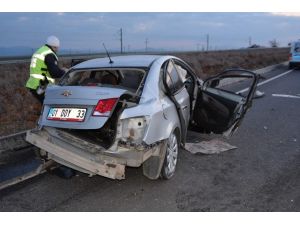 Hasta Nakil Aracı İle Otomobil Çarpıştı: 15 Yaralı