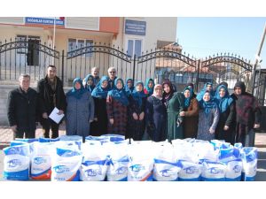 Kimse Yok Mu Derneği, Konya'da 160 aileye gıda yardımı yaptı