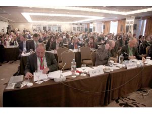 Çevre Bakanı Sarı, Atina'da COP 19 bakanlar oturumuna katıldı