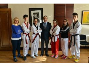 Eskişehirli Genç Tekvandocular Türkiye’yi Temsil Edecek
