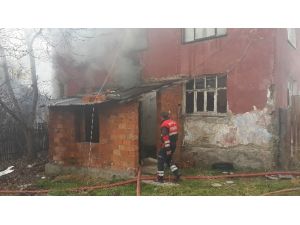 Bolu’da Metruk Binada Çıkan Yangın Korkuttu