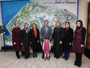 AK Parti’li Kadınlardan Başkan Genç’e Ziyaret