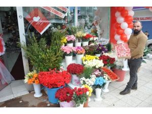 Muş’ta 14 Şubat Sevgililer Günü Hazırlığı