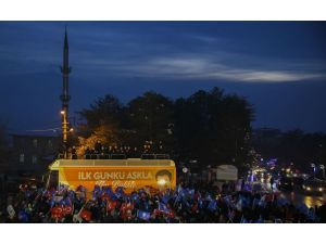 Başbakan Davutoğlu, Ahıska Türklerini ziyaret etti