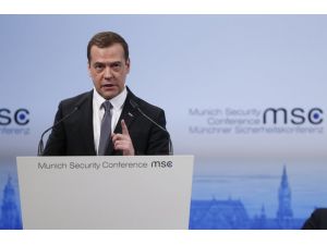 Medvedev: Soğuk Savaş'a döndük