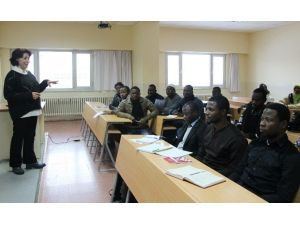 Elazığ’da Ganalı Öğretmenler Eğitim Almaya Başladı