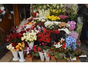 Sevgililer Gününde Çiçekçiler Satışlardan Memnun Kalmadı