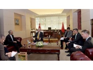 Kılıçdaroğlu, İran Ankara Büyükelçisi Bıkdelı İle Görüştü