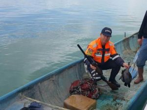 Balıkçı Teknesinde Tüfekle Vurulmuş Sakar Mekeler Çıktı