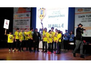 Bahçeşehir Okulları, Robotik Turnuvalarda Başarıdan Başarıya Koşuyor
