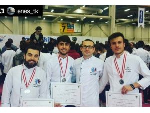 Anadolu Üniversitesi Aşçılık Takımı Madalyalarla Döndü