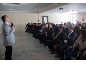 Bitlis Belediyesi'nden personeline 'Etkili iletişim' eğitimi
