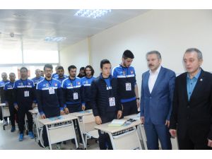 Nevşehir’de futbol antrenörlüğü kursu başladı