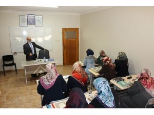 Kur'an kursu öğreticilerine hizmet içi eğitim verilecek