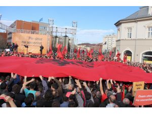 Kosova muhalefeti, hükümetin 10 gün içinde istifasını istedi