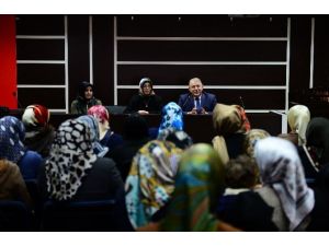 Başkan Mahçiçek AK Parti Kadın Kolları İle Bir Araya Geldi