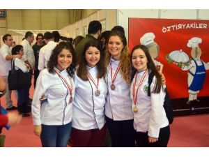 Haliç Aşçılık Öğrencilerine İstanbul Mutfak Günleri’nden 10 Madalya