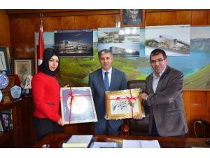 Tatvan Gençlik Merkezi Kursiyerlerinden Başkan Aksoy’a Ziyaret