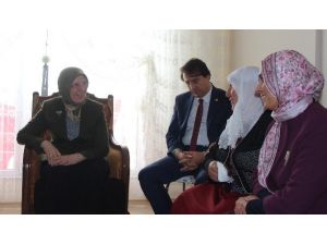 Bakan Sema Ramazanoğlu, Şehit Astsubay Metin Aydemir’in Ailesini Ziyaret Etti