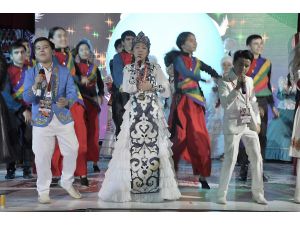 Dil ve Kültür Festivali'nin Kazakistan finali renkli görüntülere sahne oldu