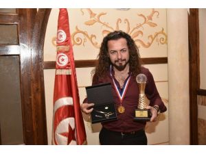 Gebzeli Saç Tasarımcısı Altın Makas Ödülü’nü Türkiye’ye Kazandırdı
