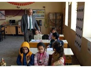 İlçe Milli Eğitim Müdüründen Köy Okullarına Ziyaret