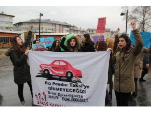 Sivas’ta Kadınlardan ‘Pembe Taksi’ Uygulamasına Tepki