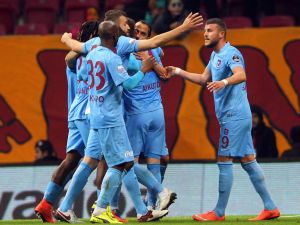 Galatasaray: 0 - Trabzonspor: 1 (İlk yarı)