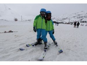 Bayburt’ta Kayak Ve Kızak Yarışması