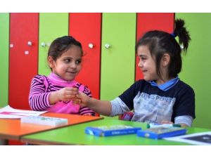 Suriyeli Minikler Pursaklar’da Nezaket Eğitimi Alıyor
