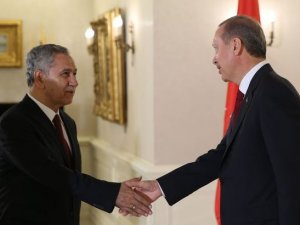 Erdoğan'dan Arınç'a telefon