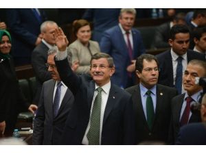Başbakan Davutoğlu, HDP’li Tuba Tezer’i Sert Dille Eleştirdi