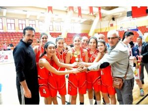 Okulararası Genç Kızlar Basketbol Turnuvası Tamamlandı