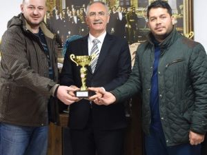 İncirliova Belediyespor Kupaları Kazanmaya Devam Ediyor