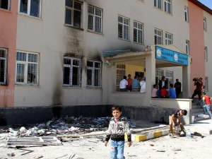 Ergani'de okula saldırı düzenleyen 3 kişi tutuklandı
