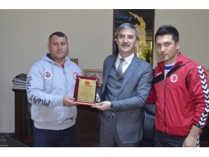 Başkan Şirin Balkan Şampiyonası Temsilcilerini Ağırladı