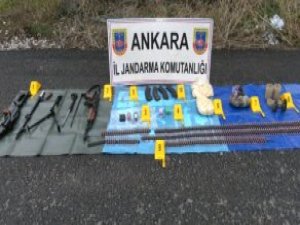 Ankara'da Jandarma Arama Noktasına Yakın Mesafede Cephanelik Ele Geçirildi