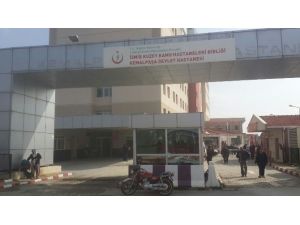 Kemalpaşa’da 11 Öğrenci Hastaneye Kaldırıldı