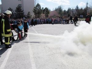 Okulda Deprem Ve Yangın Tahliye Tatbikatı