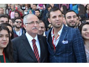 Türk Kızılayı’nın 81 İlden Gelen Genç Üyeleri Vali Tuna İle Buluştu