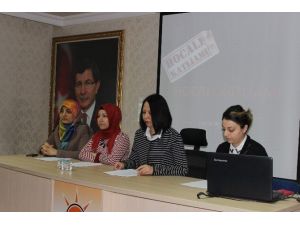 AK Parti Kadın Kolları Hocalı Katliamını Kınadı
