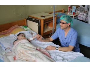 Türk Doktor Kosovalı Çocuk Hastaların Umudu Oldu