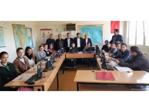 Başkan Oral, Makedon Öğrencilerle Buluştu