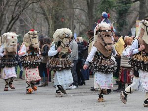 Bulgaristan'da Kukerlandia festivali düzenlendi