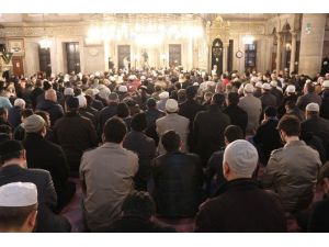 Necmettin Erbakan Eyüp Sultan Camii’nde Dualarla Anıldı