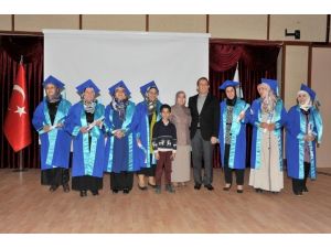 Van’da "Anne Üniversitesi" Projesi Mezuniyet Töreni