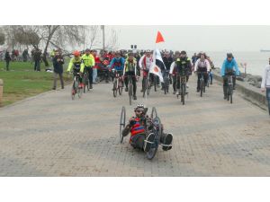 Engelli bisikletçi, azmin zaferi için pedal çevirdi