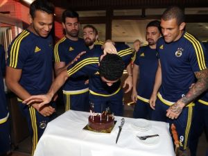 Fenerbahçe’de Derbi Öncesi Kutlama
